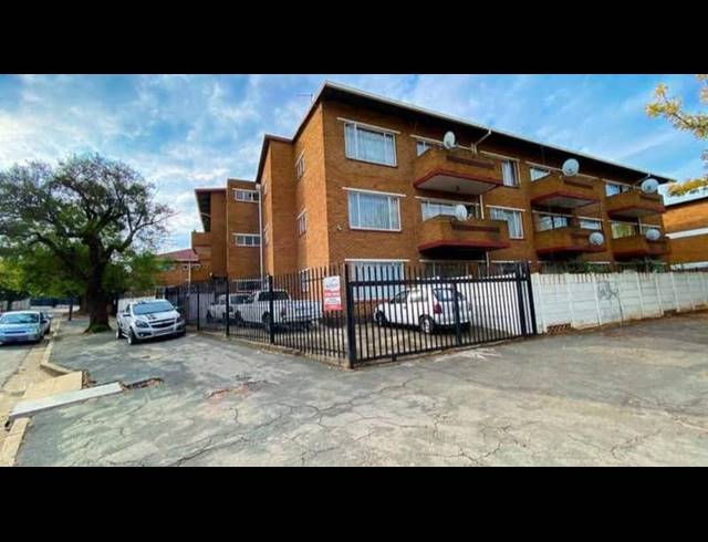 1 BEDROOM APARTMENT FOR SALE IN PRIMROSE